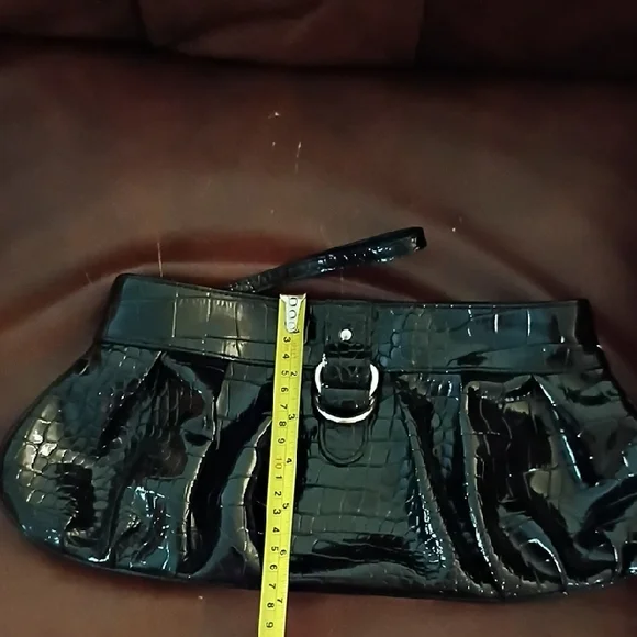 NWOT🎁 FREE GIFT INCLUDED🎁Elegant Black Crocodile-Embossed Women's Clutch - Picture 12 of 13